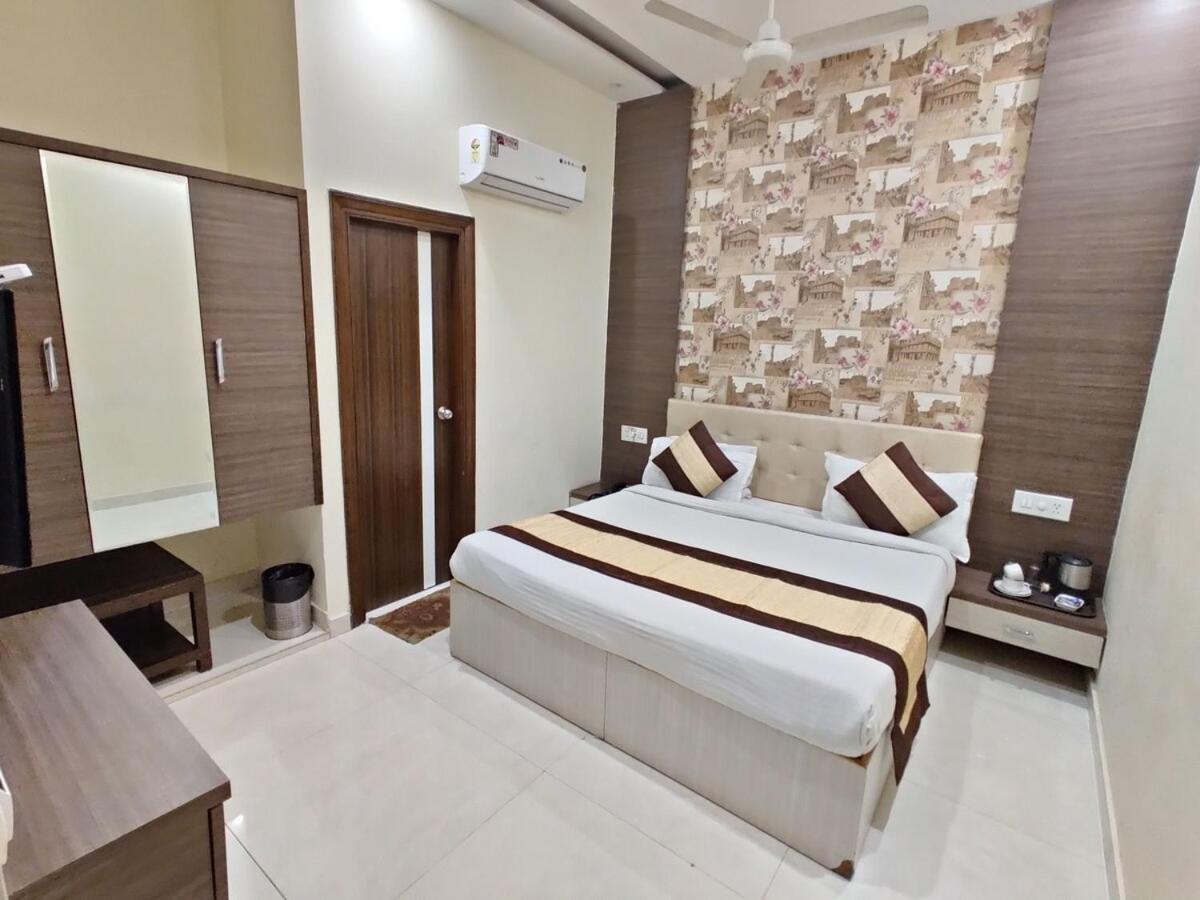 Amrit Sarai Bed & Breakfast Amritsar Exterior photo