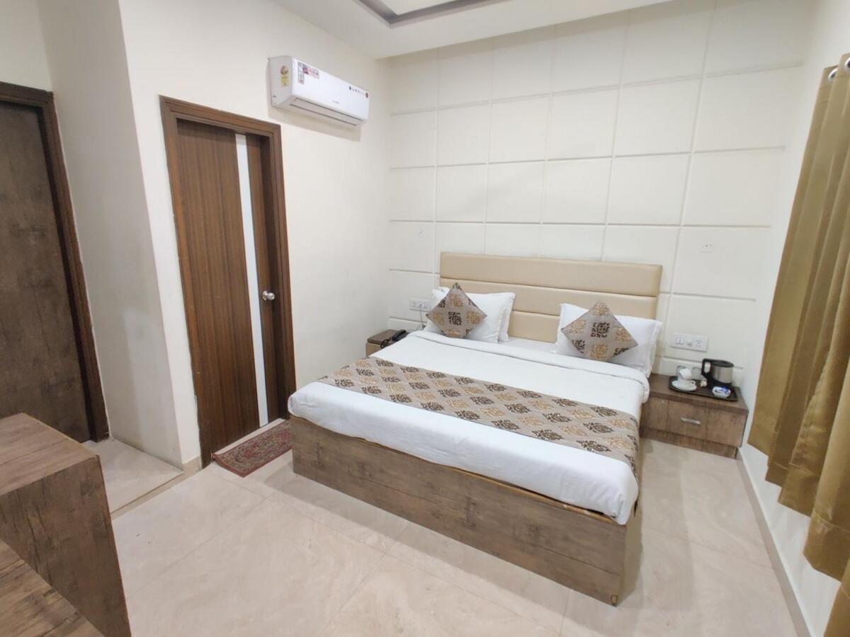 Amrit Sarai Bed & Breakfast Amritsar Exterior photo